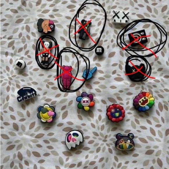 Crocs Jibbitz - Picture 2 of 2